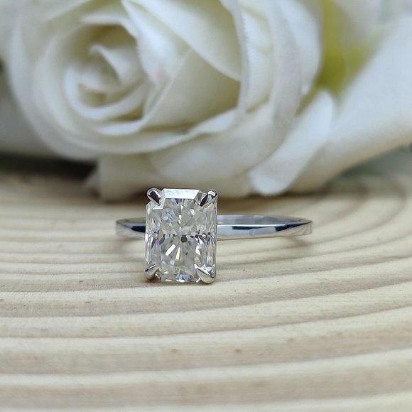 1.80Ct Radiant Cut Moissanite solitaire Ring Size 8.5 - Picture 2 of 5